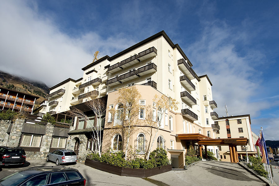 Flueela - The Unbound Collection By Hyatt Davos